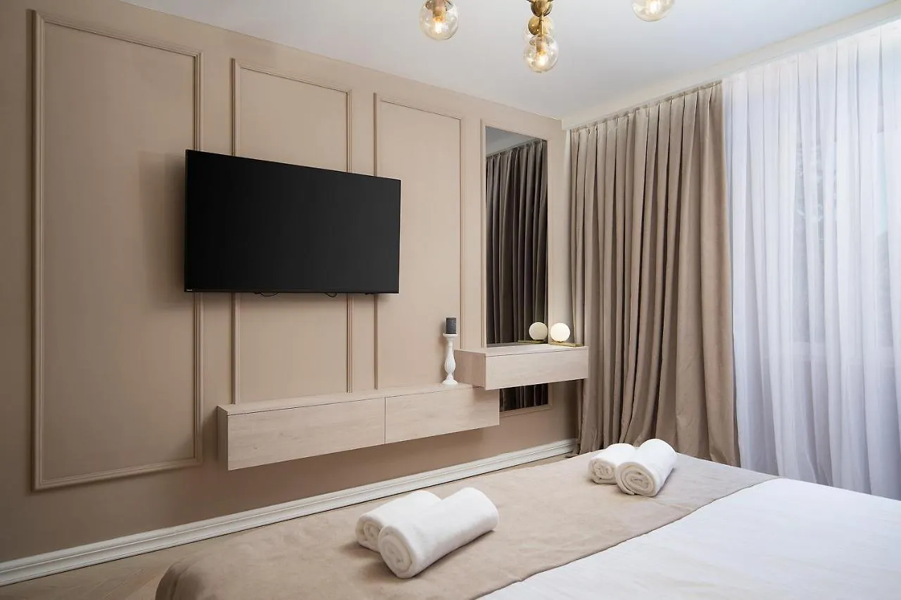 Appartement Via Flavia Luxury Accommodation With Free Private Parking Pula