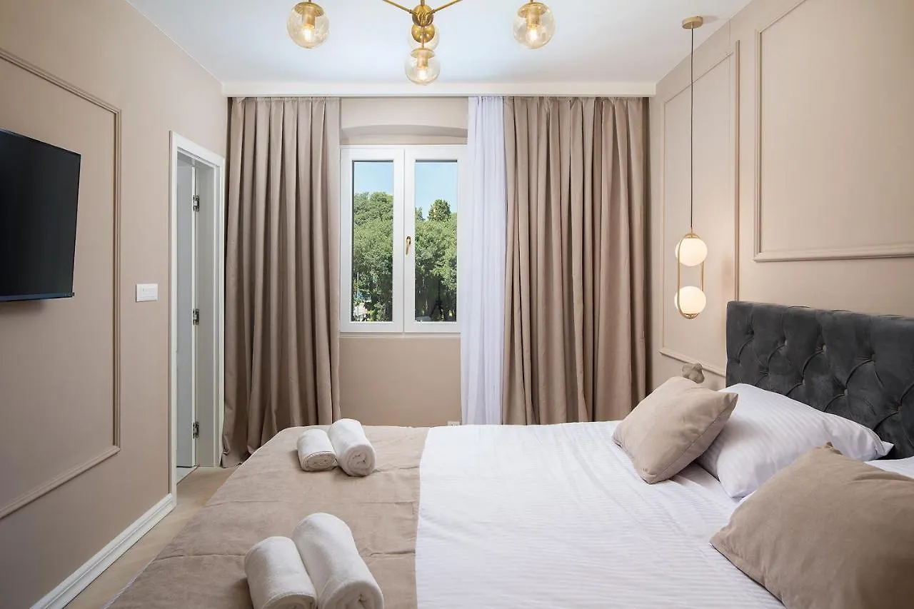 Appartement Via Flavia Luxury Accommodation With Free Private Parking Pula